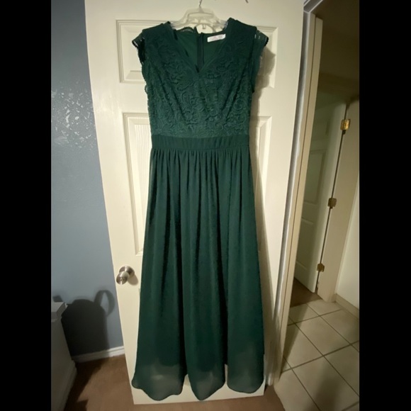 ‼️SOLD‼️ 💚Green Evening Dress💚 - Picture 2 of 4